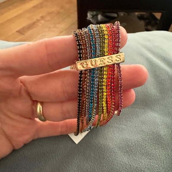 GUESS Vibrant Crystal Bracelet. Custom jewelry. - Picture 4 of 4